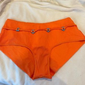 Frankie’s bikinis bottom new with out tags!